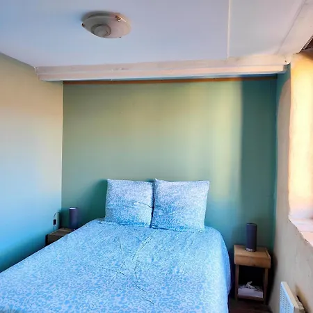 Petite Maison En Pierre Aulas
